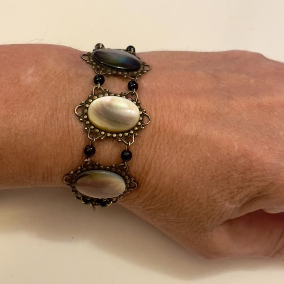 4 for $20 Sale Vintage Romantic Style Mother of Pearl Link Bracelet - Picture 6 of 6